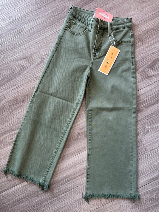 Risen Crop Jeans