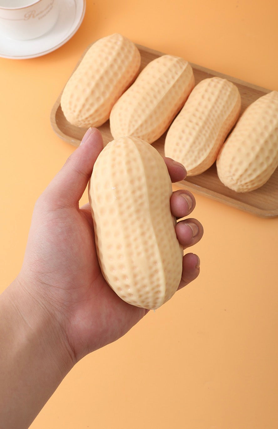 JUMBO PEANUT SQUISH