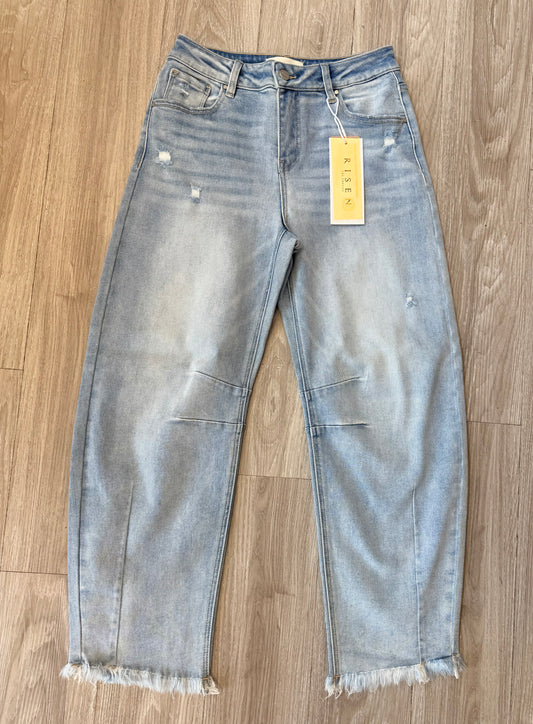 Frayed Risen Barrel Jeans